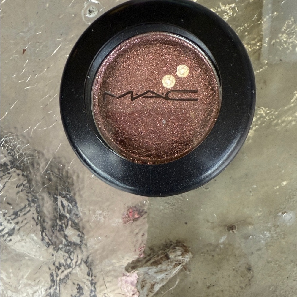 MAC Cosmetics Eyeshadow Collection - Rich Browns and Tans - Picture 3 of 8